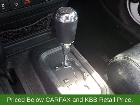 Used 2012 Jeep Wrangler Unlimited Sahara w/ Dual Top Group AWD/4WD image 15