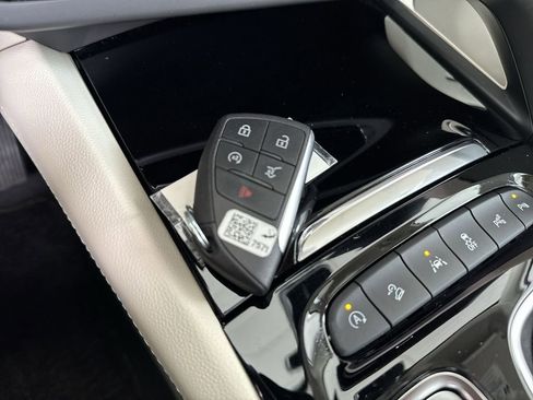 Certified 2023 Buick Envision Avenir AWD/4WD image 35