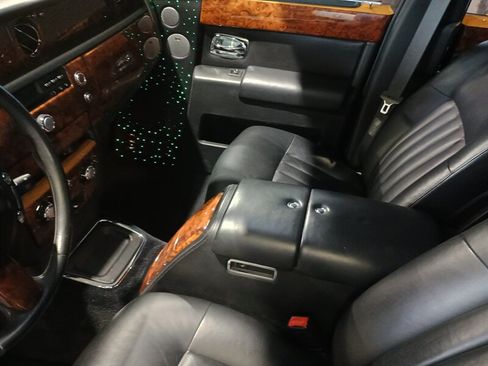 Used 2009 Rolls-Royce Phantom Sedan RWD image 20