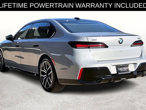 Used 2025 BMW 740i xDrive image 15