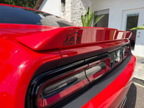 Used 2018 Dodge Challenger SXT RWD image 16