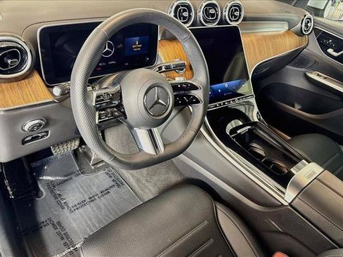 Used 2025 Mercedes-Benz GLC 350e 4MATIC image 9