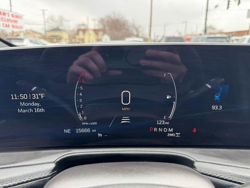 Used 2024 Cadillac XT4 Premium Luxury image 20