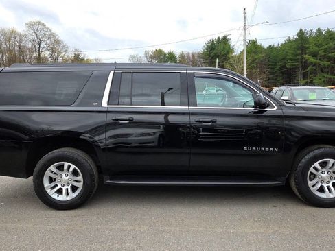 Used 2019 Chevrolet Suburban LT image 17