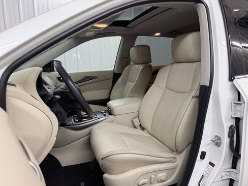 Used 2019 INFINITI QX60 Luxe w/ Essential Package FWD image 12