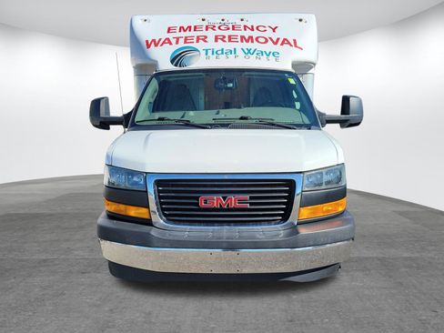 Used 2018 GMC Savana 3500 w/ Power Convenience Package image 2