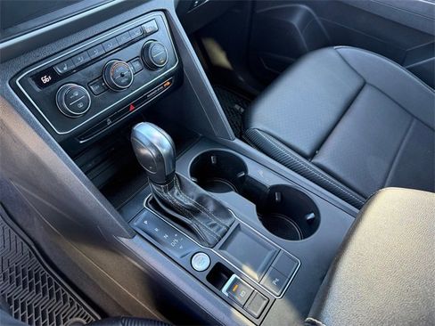 Used 2021 Volkswagen Atlas Cross Sport SE image 14