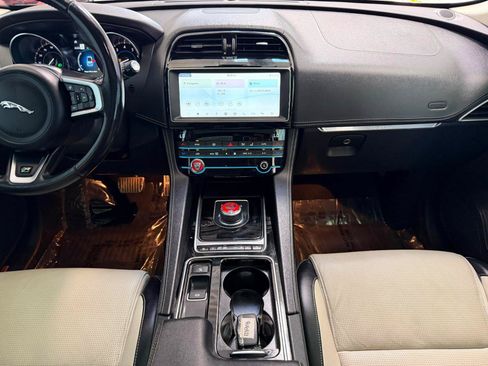 Used 2020 Jaguar F-PACE R-Sport AWD/4WD image 38