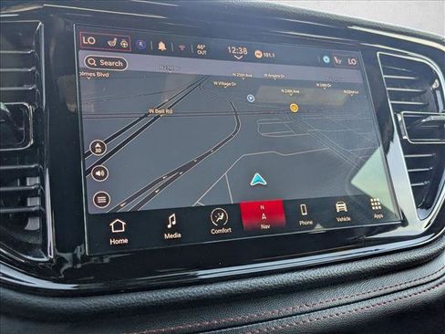 Used 2024 Dodge Durango GT image 13