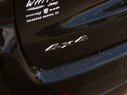 Used 2025 Jeep Compass Limited w/ High Altitude Package image 8