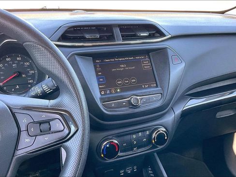 Used 2022 Chevrolet TrailBlazer LS image 9