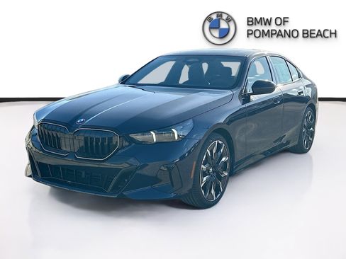 New 2026 BMW 530i w/ M Sport Package RWD image 2