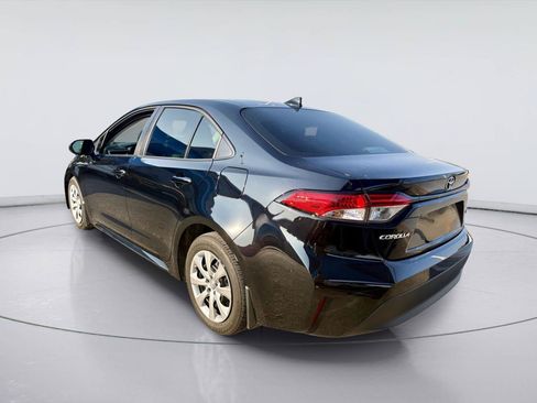 Used 2026 Toyota Corolla LE FWD image 5