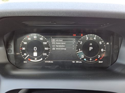 Used 2025 Land Rover Discovery Sport S image 15