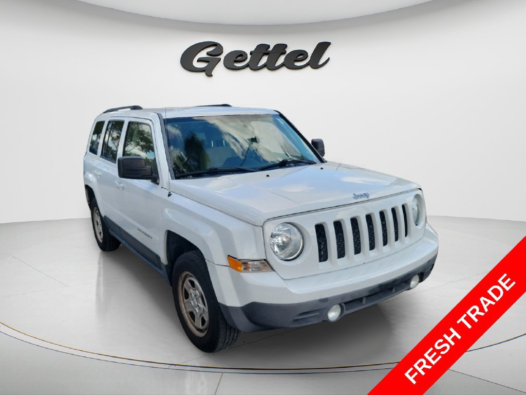 Used 2016 Jeep Patriot Sport w/ Power Value Group FWD image 2