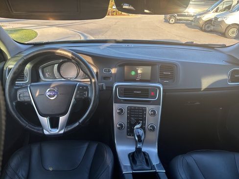 Used 2018 Volvo V60 T5 Dynamic w/ Vision Package image 52