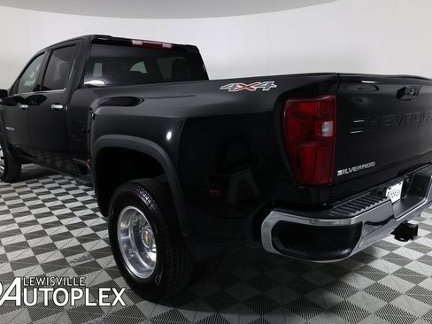 Used 2025 Chevrolet Silverado 3500 LTZ image 9