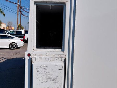 Used 2016 Ford Transit 350 138 DRW w/ Interior Upgrade Package image 15