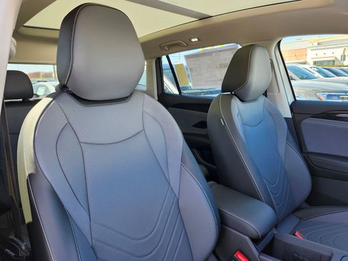 New 2026 Volkswagen Tiguan SE AWD/4WD image 14