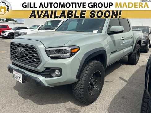 Used 2022 Toyota Tacoma TRD Off-Road w/ Technology Package image 1