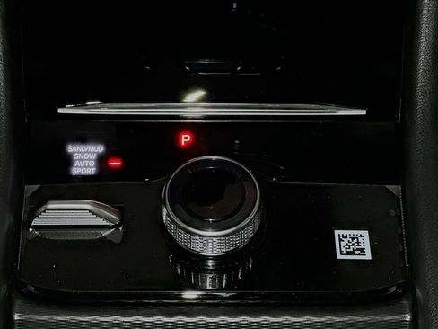 New 2025 Jeep Grand Cherokee Limited w/ Luxury Tech Group II AWD/4WD image 12