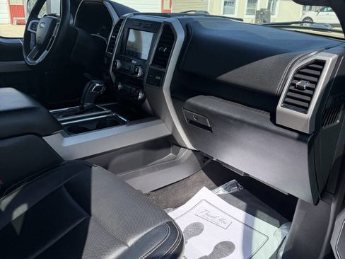 Used 2018 Ford F150 Lariat w/ Equipment Group 502A Luxury AWD/4WD image 21
