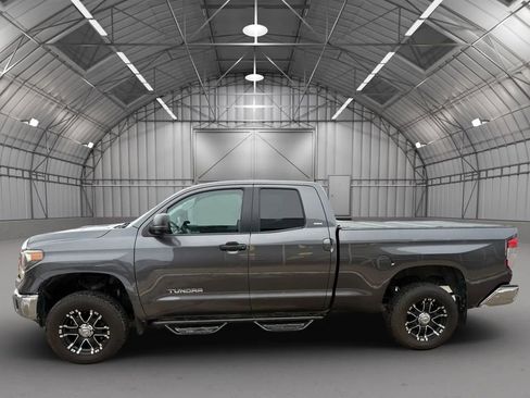 Used 2018 Toyota Tundra SR5 image 4