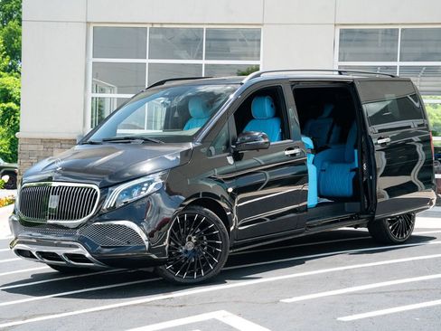 Used 2023 Mercedes-Benz Metris Passenger image 2