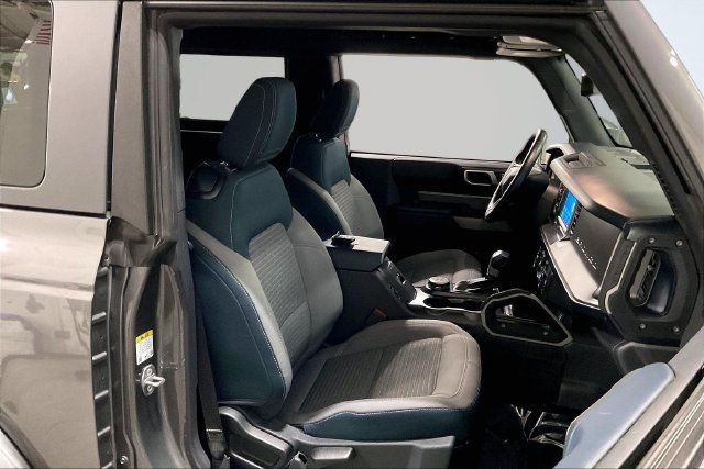 Used 2022 Ford Bronco Outer Banks AWD/4WD image 7