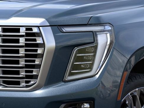 New 2026 GMC Yukon Denali w/ Denali Reserve Package AWD/4WD image 10