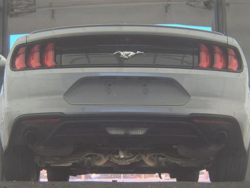 Used 2020 Ford Mustang Premium image 6