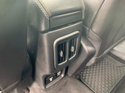 Used 2018 Jeep Compass Latitude w/ Popular Equipment Group AWD/4WD image 19