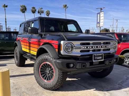 New 2025 Ford Bronco Big Bend w/ Black Diamond Package image 2
