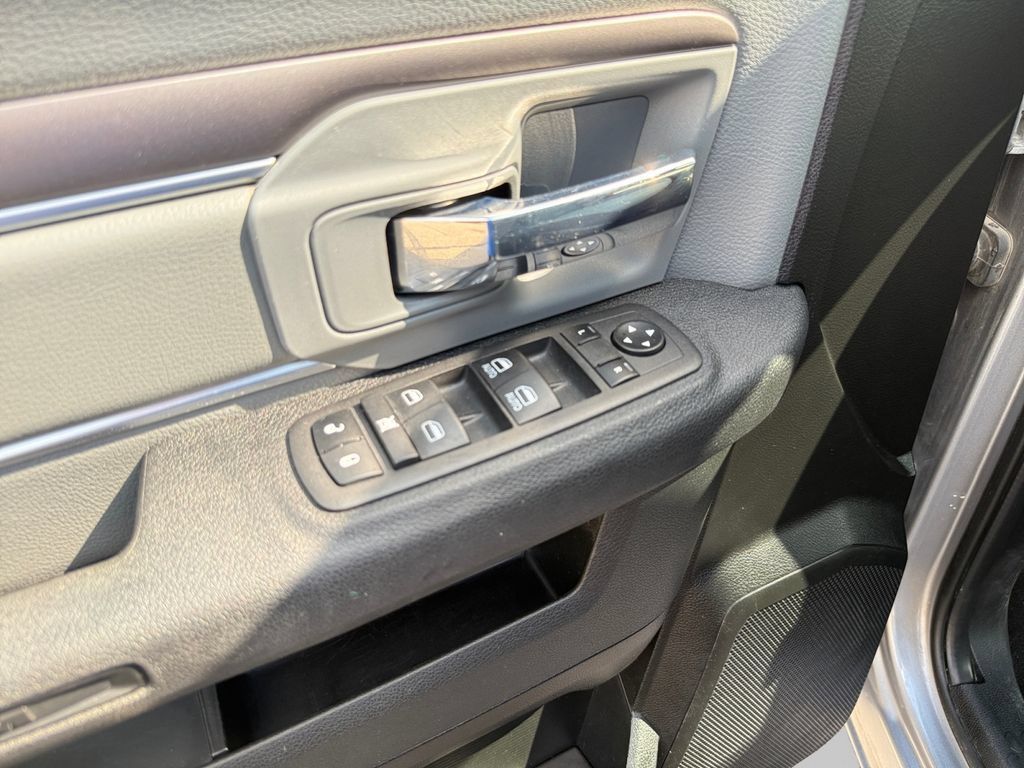 Used 2023 RAM 1500 Classic SLT AWD/4WD image 19