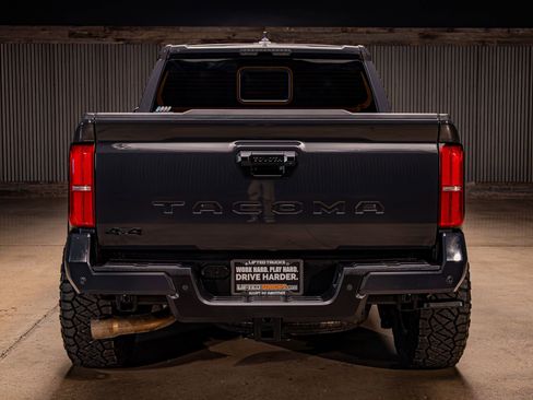 Used 2024 Toyota Tacoma TRD Off-Road image 8