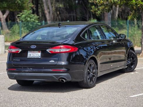 Used 2019 Ford Fusion SE w/ Equipment Group 151A image 8