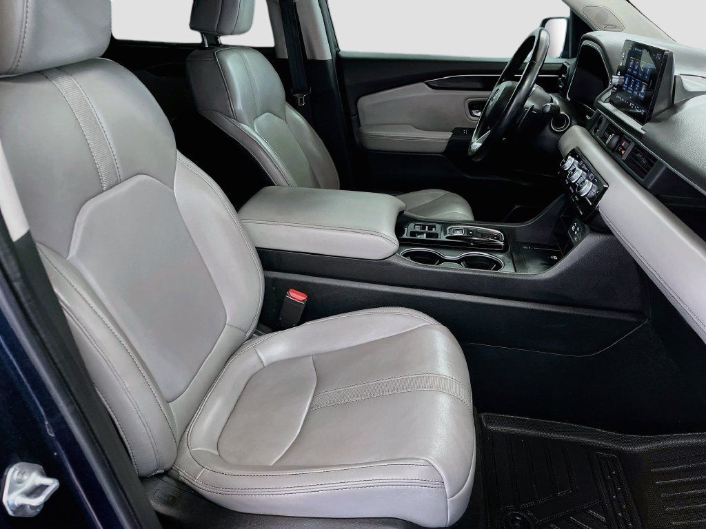 Used 2023 Honda Pilot Touring image 31