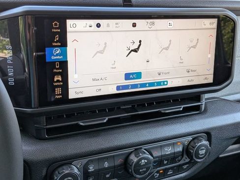 New 2026 Jeep Gladiator Sport AWD/4WD image 23