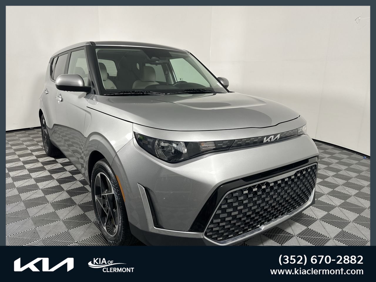 Certified 2025 Kia Soul EX FWD image 1