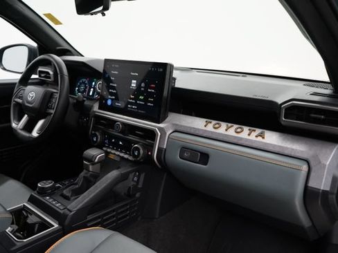 Used 2025 Toyota 4Runner Trailhunter AWD/4WD image 60