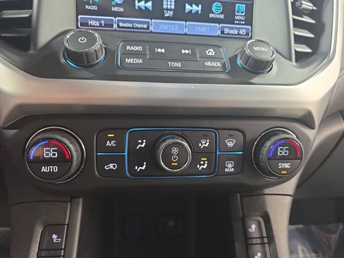 Used 2017 GMC Acadia SLT FWD image 21