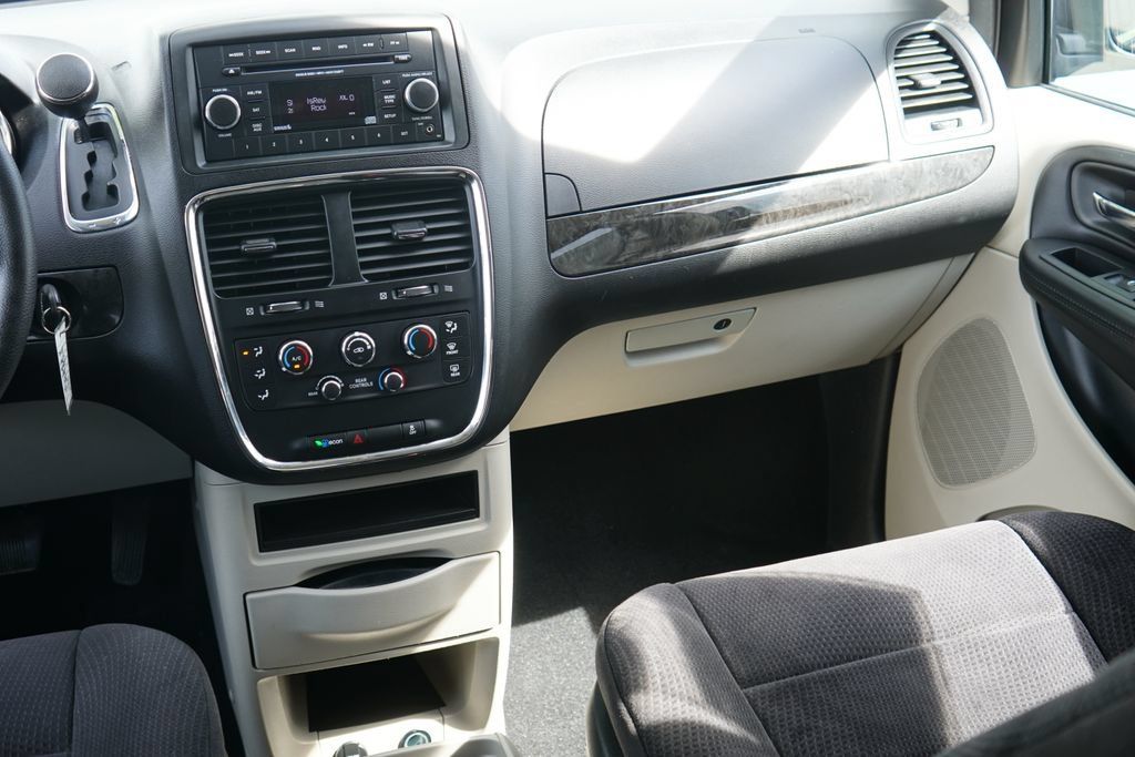 Used 2014 Dodge Grand Caravan SE w/ Quick Order Package 29E SE FWD image 21