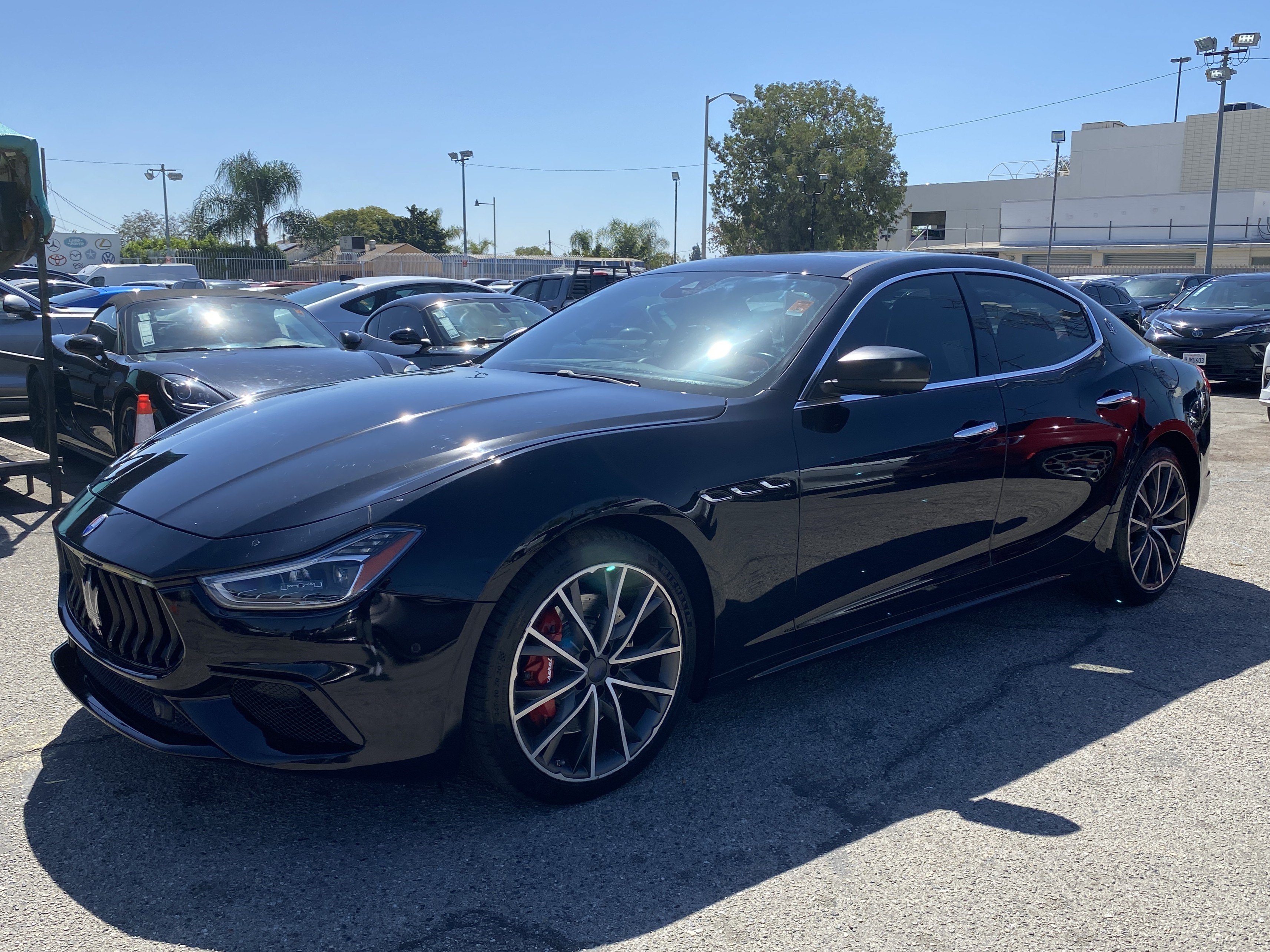 Used 2019 Maserati Ghibli GranSport RWD image 2