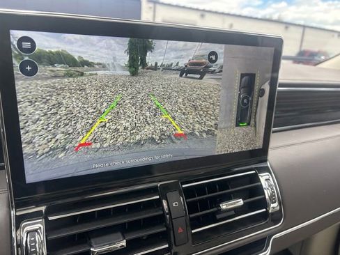Used 2024 Lincoln Navigator Black Label AWD/4WD image 13