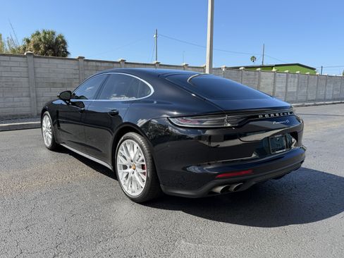 Certified 2023 Porsche Panamera 4S image 3