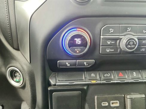 Used 2021 Chevrolet Silverado 1500 LT image 22