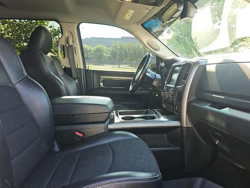 Used 2018 RAM 2500 Big Horn w/ Sport Appearance Group AWD/4WD image 17