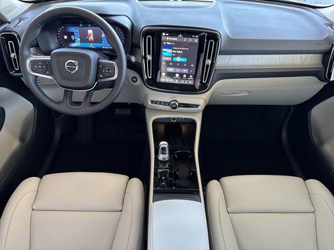 New 2026 Volvo XC40 B5 Ultra w/ Climate Package AWD/4WD image 12