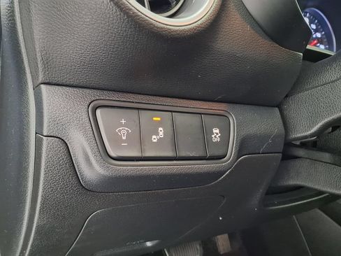 Used 2023 Kia Forte LXS w/ LXS Technology Package FWD image 5