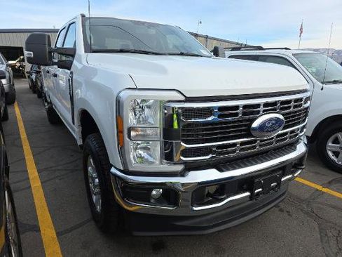 Used 2023 Ford F350 XLT w/ FX4 Off-Road Package image 3